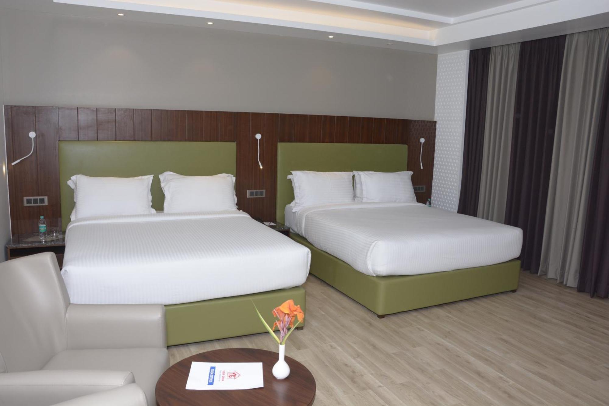 Tania President Inn Shirdi Exterior foto